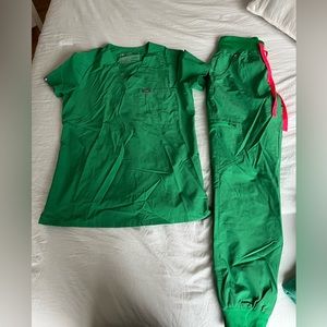 Figs safety green top/jogger pants xxs top/xxs petite pants